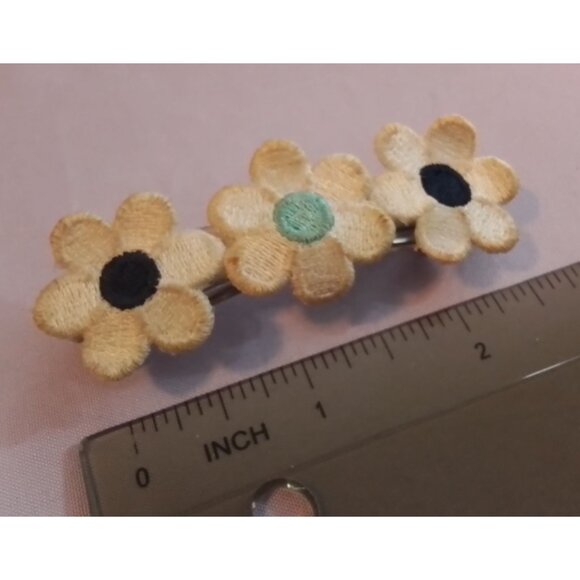 Vintage Floral Embroidered Hair Barrette With Flowers - Picture 3 of 3
